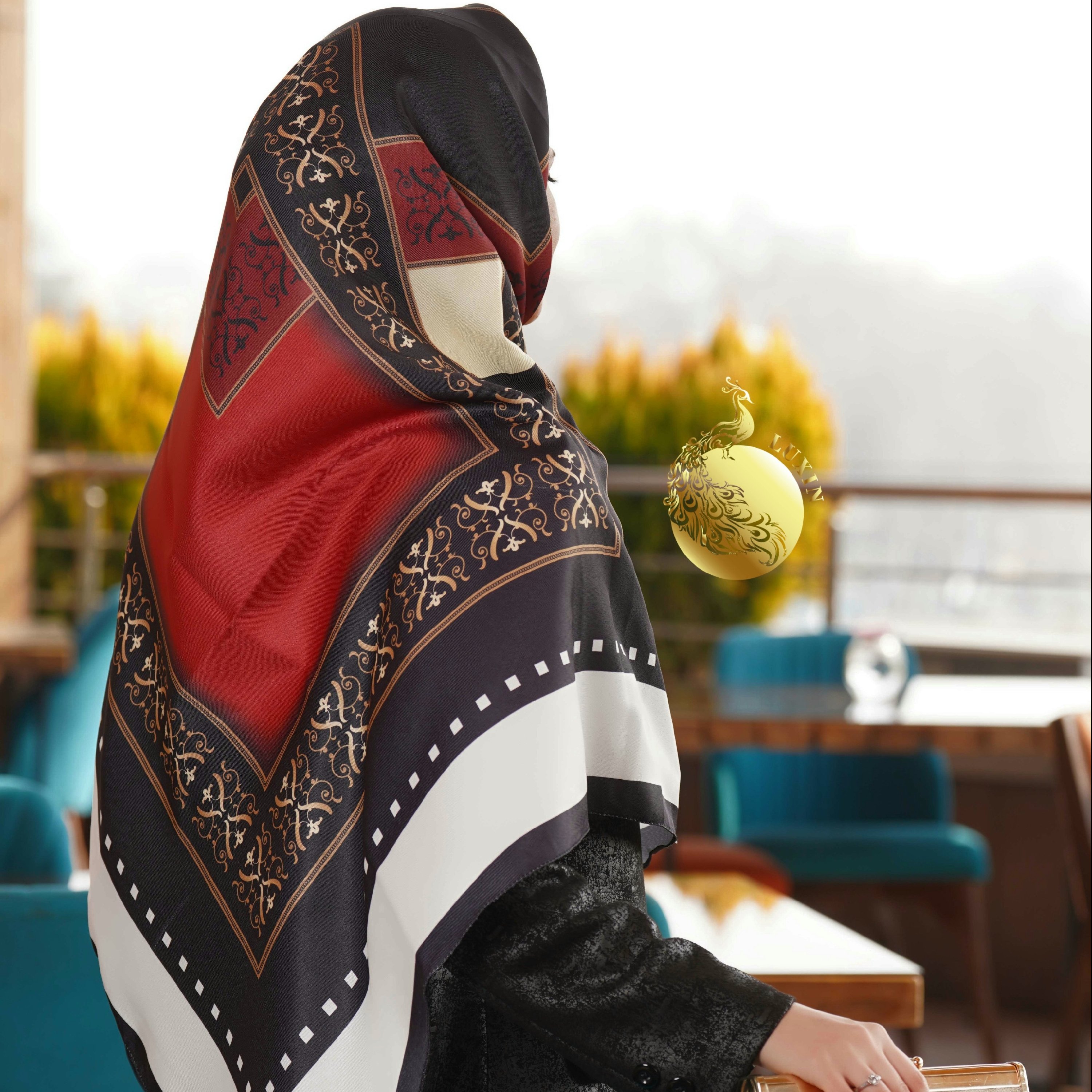 روسری زرشکی مشکی مجلسی قواره بزرگ