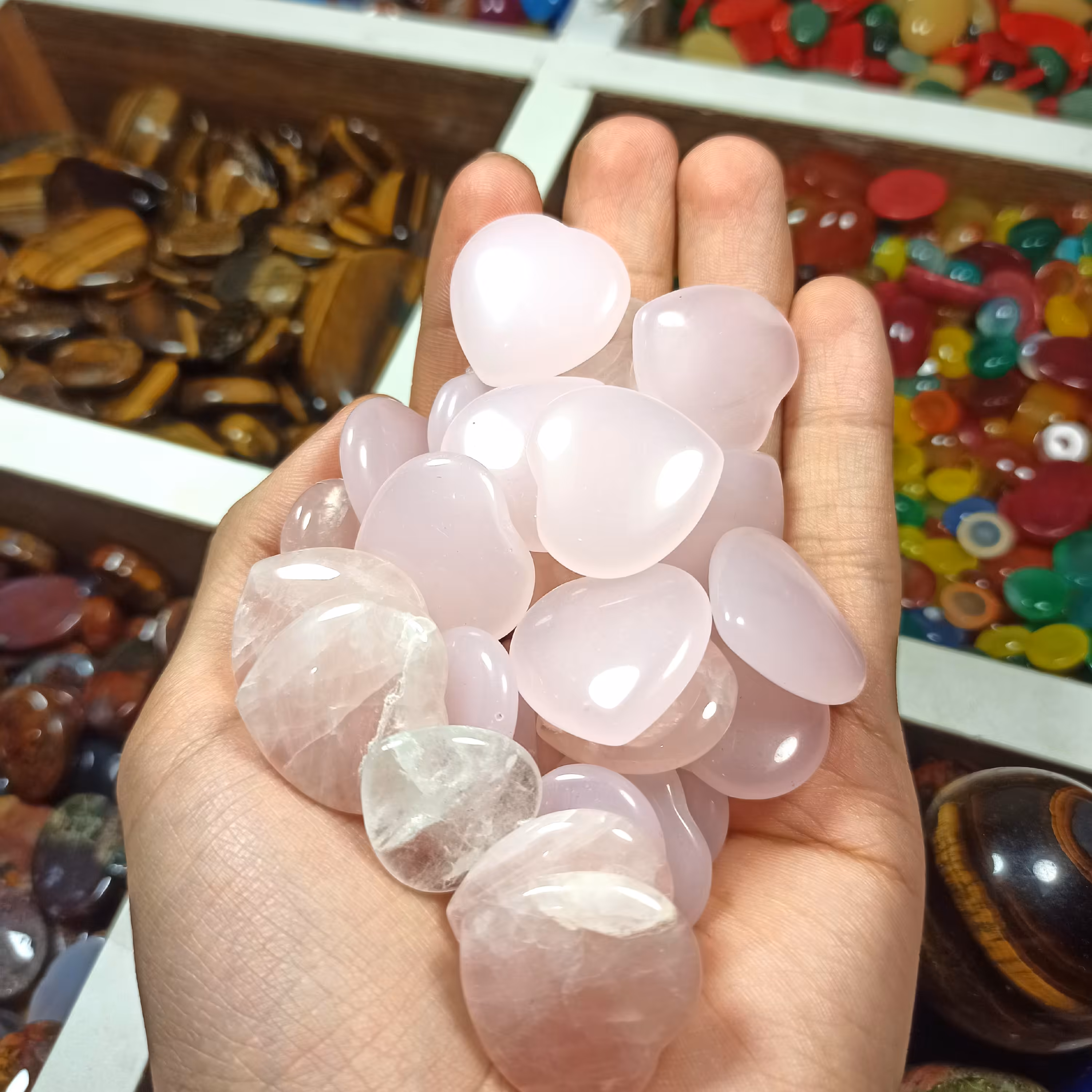 نگین قلبی خوش رنگ