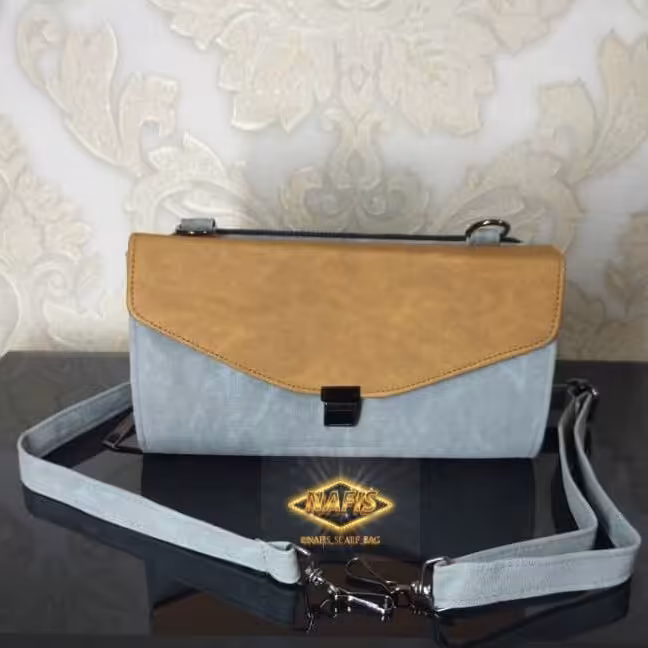 کیف پاسپورتی با بند بلند