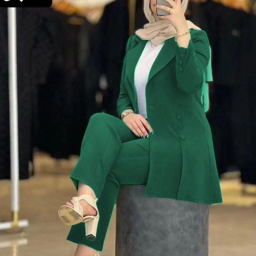 کت شلوار لاکچری وزبیای یاسمن جنس مازراتی اعلا کیفیت دوخت وجنس وایستایی ش عالی