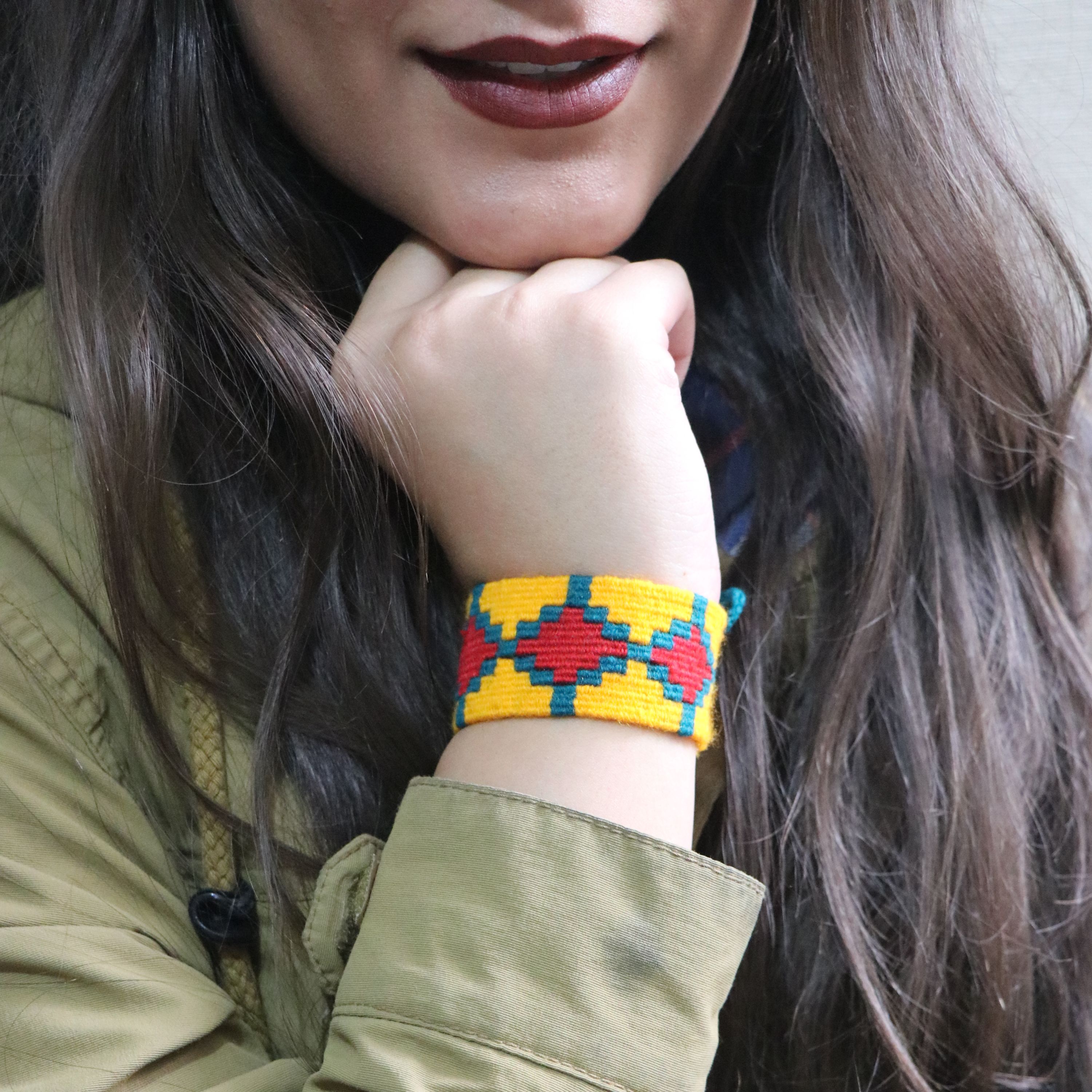 دستبند گلیم بافت طرح آتش