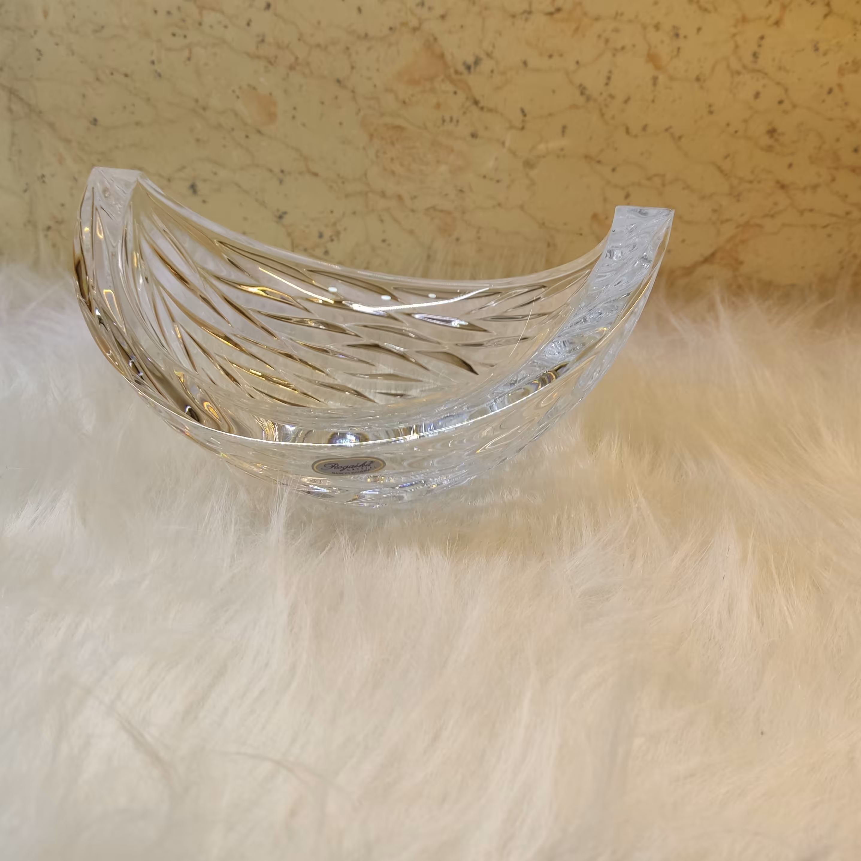 شکلات خوری کریستال رو میزی بسیار زیبا و شیک وارداتی 