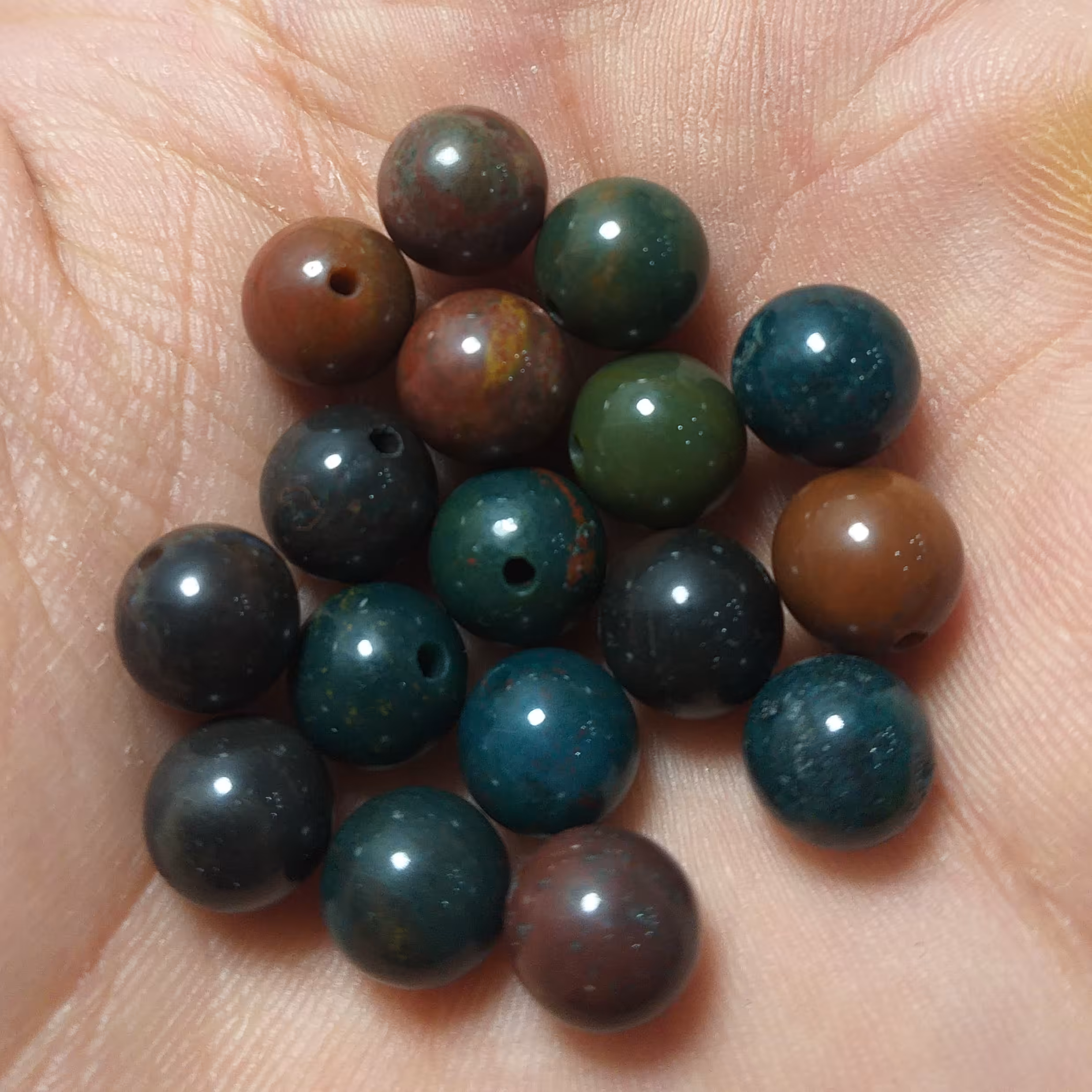 مهره سنگ خون هندی تضمین اصالت و کیفیت،قیمت برای 2 عدد است