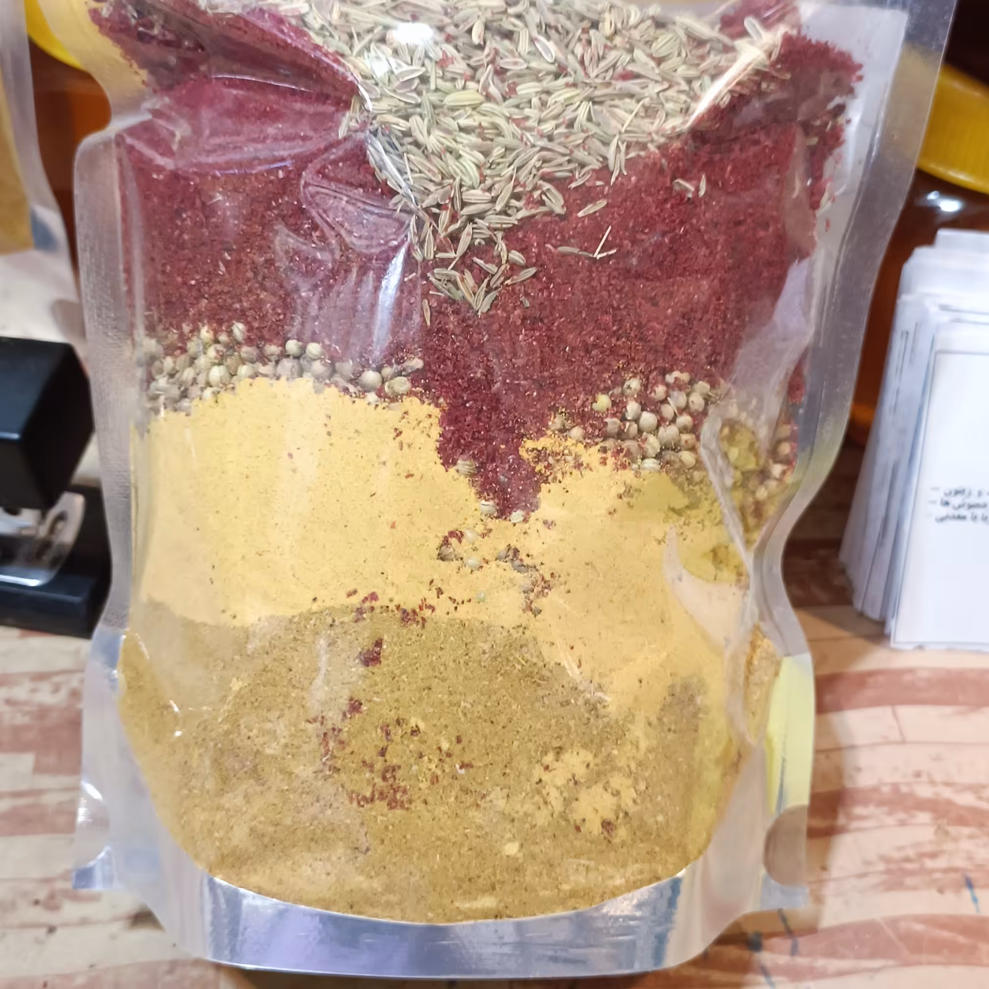 ادویه مزه بازی عطاری کوچه باغ خوشمزه مناسب همه خوراکها کبابها آبگوشت پلو خورشت املت