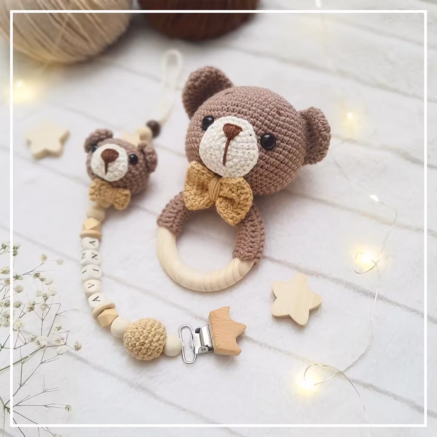 ست جغجغه و بند پستونک بافتنی