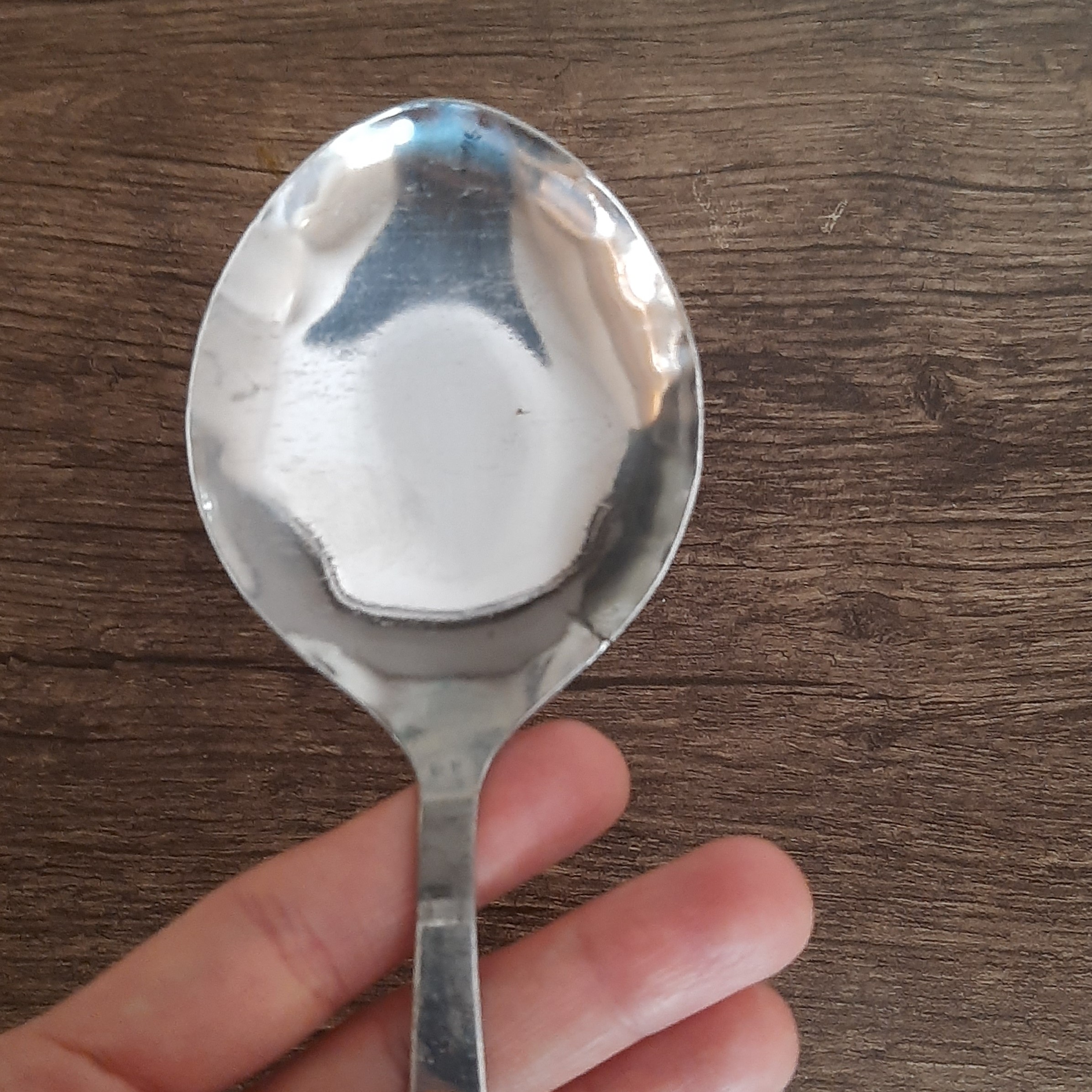 قاشق بزرگ 20 در 6 برای خورشت خوریاستیل این محصول به دلیل ایراد تولیدی زیرقیمت هست