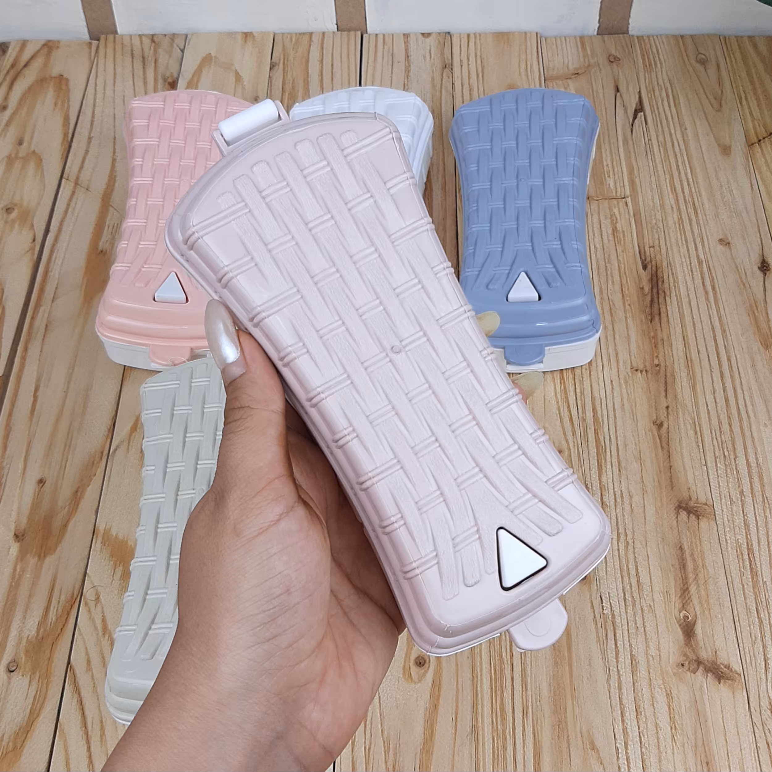 جارو دستی ( جارو نپتون ) لاولی کد TIK1110K