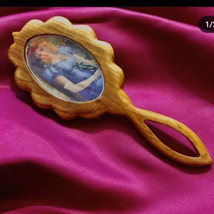 آینه دستی چوبی یک طرف آینه و یک طرف رزین