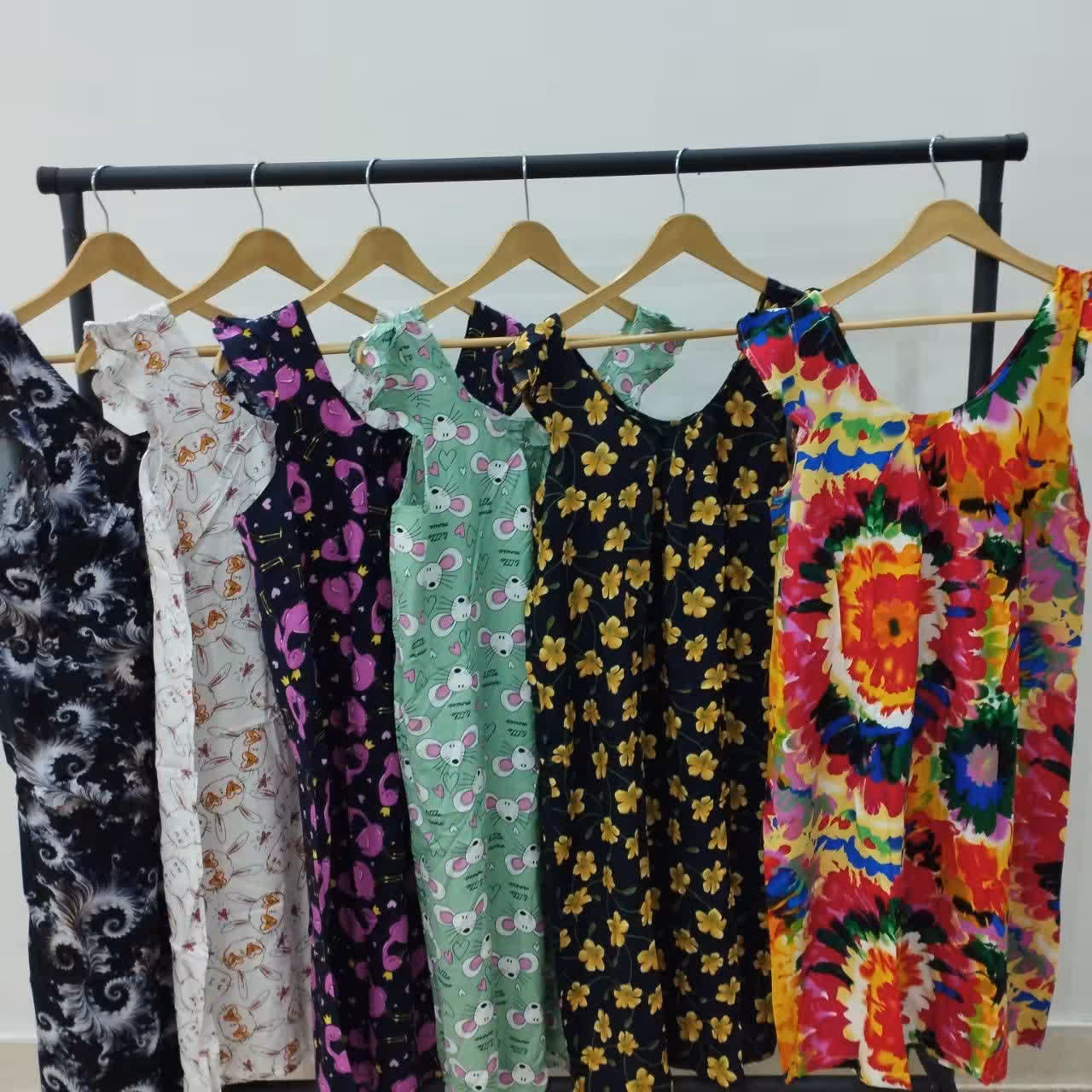 پیراهن زنانه