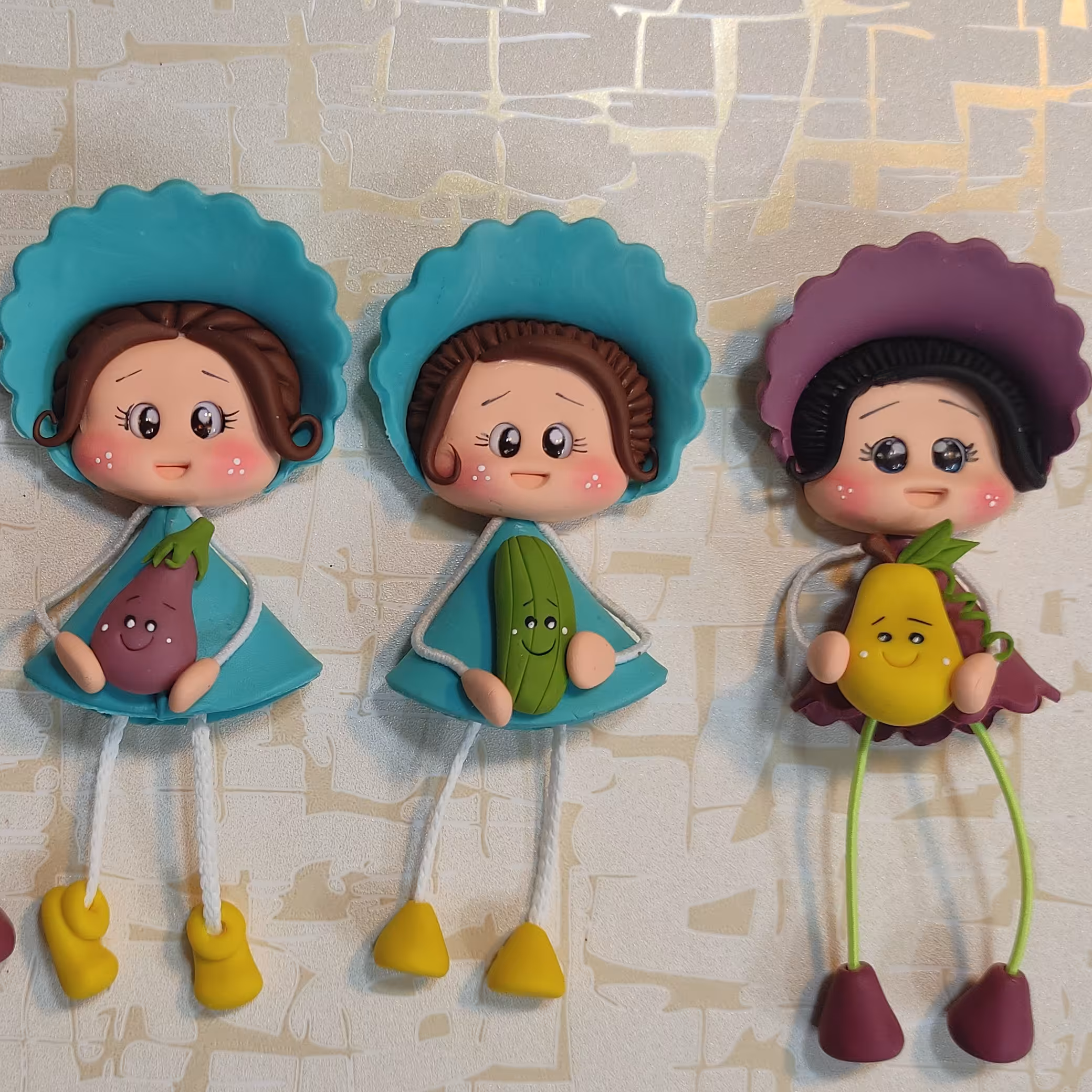 مگنت دختر خمیری