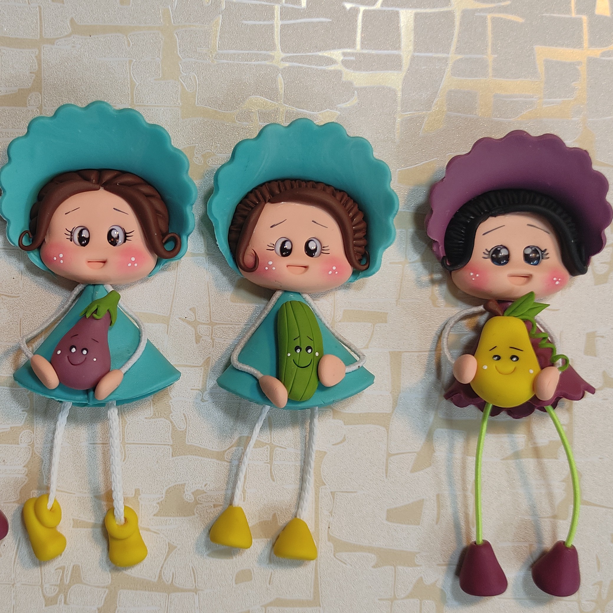 مگنت دختر خمیری