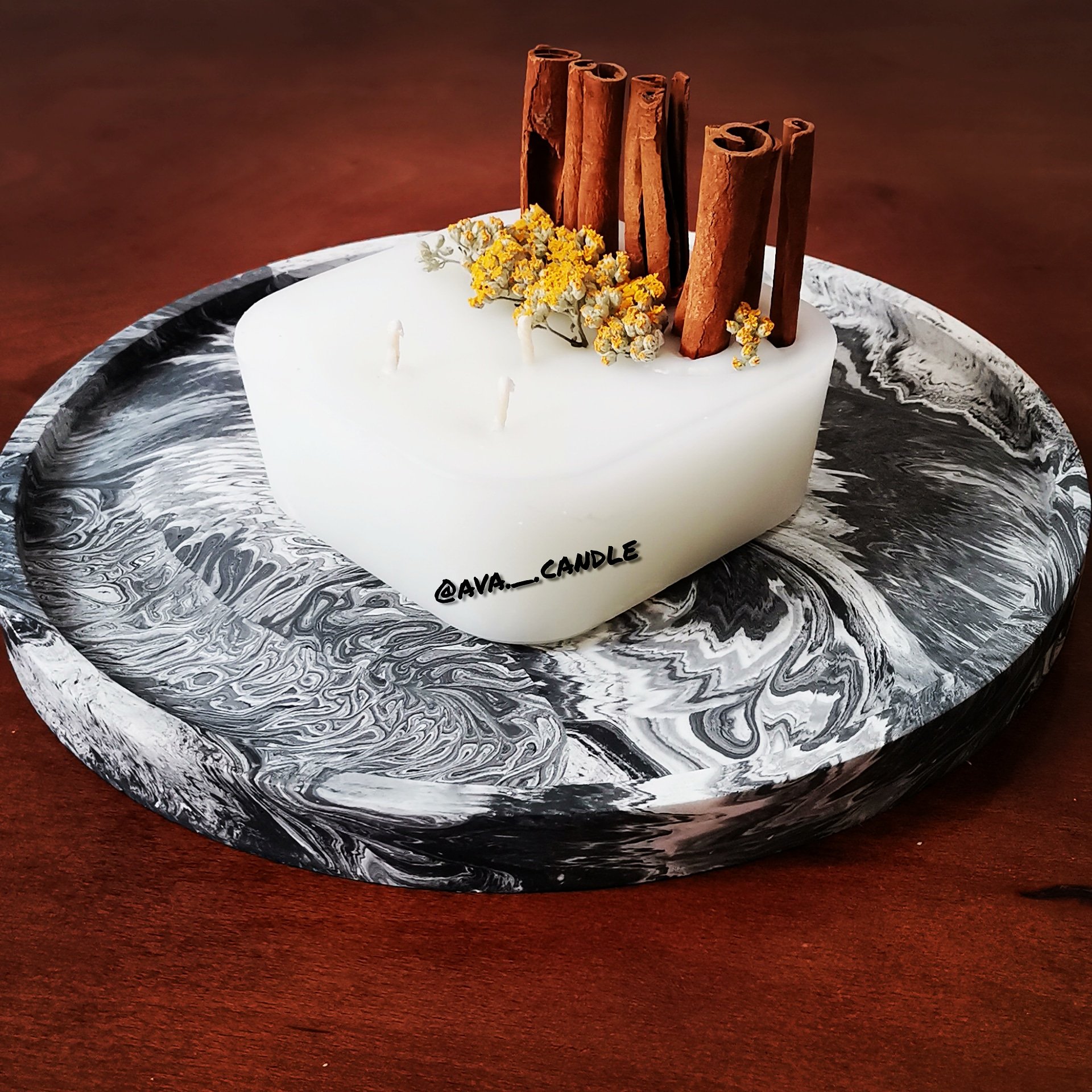 شمع مکعبی معطر دارچینی