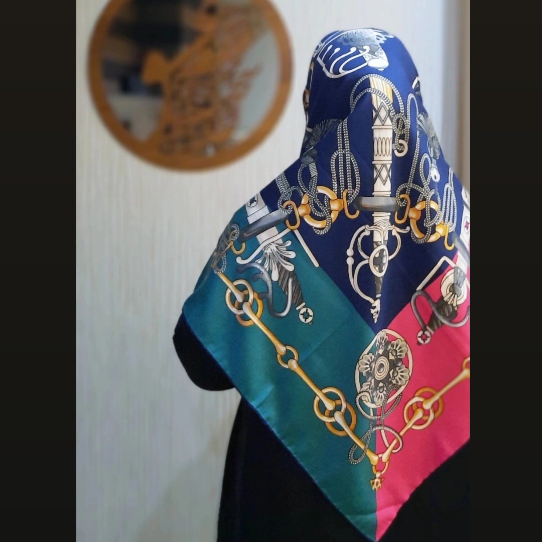 روسری ابریشم توییل 18