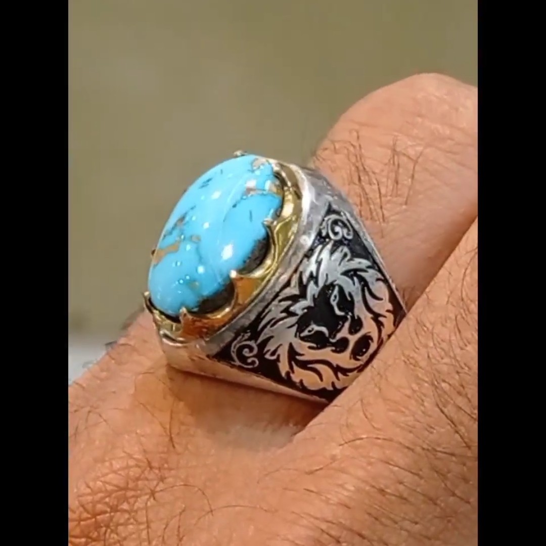 انگشتر فیروزه نیشابوری اصلی
رکاب فیلی دستساز طرح شیر
نقره عیار 925
ارسال رایگان 