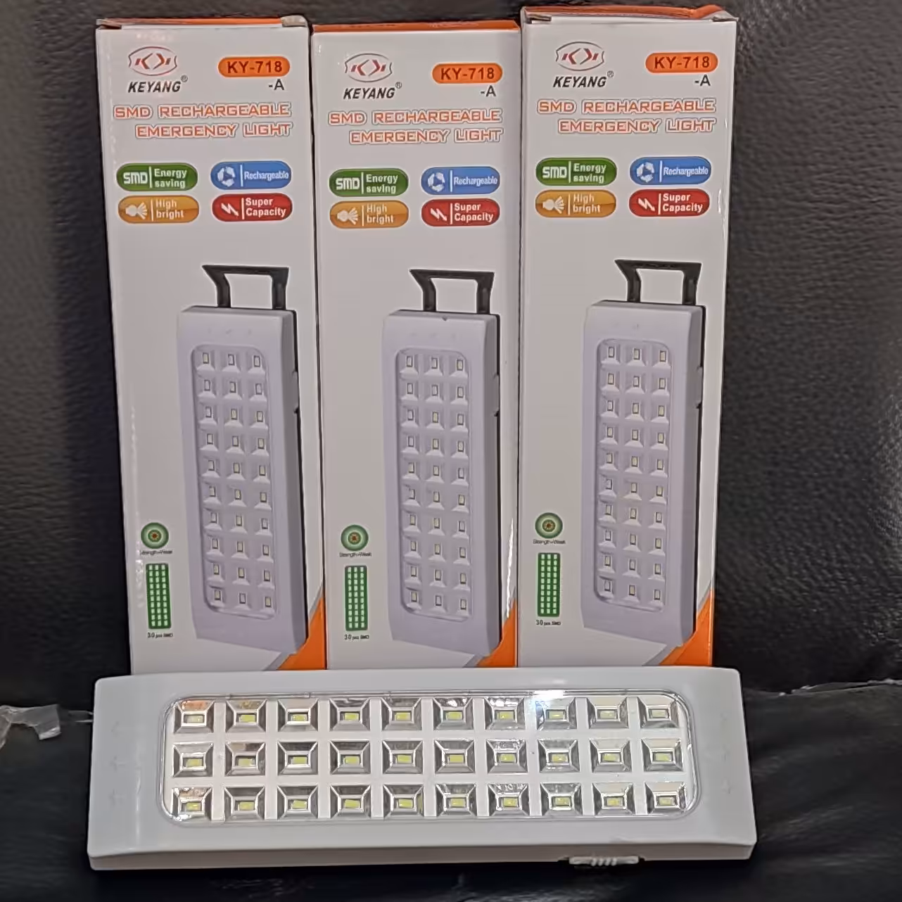 چراغ اضطراری 30 ال ای دی (پس کرایه)