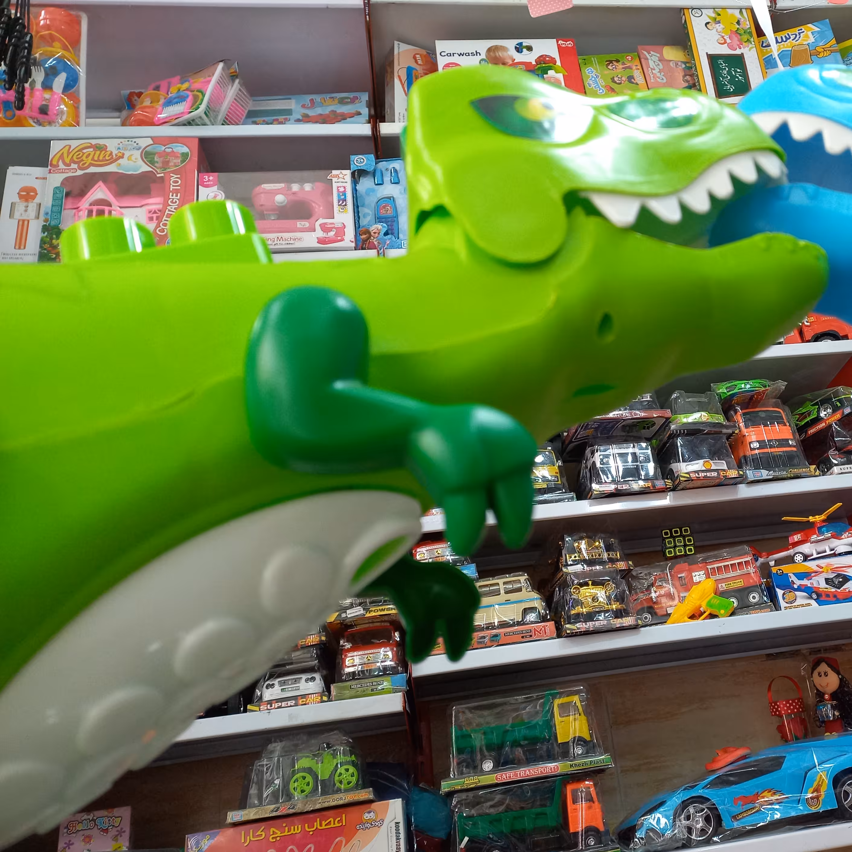  لگوناسور با لگو 55 تکه