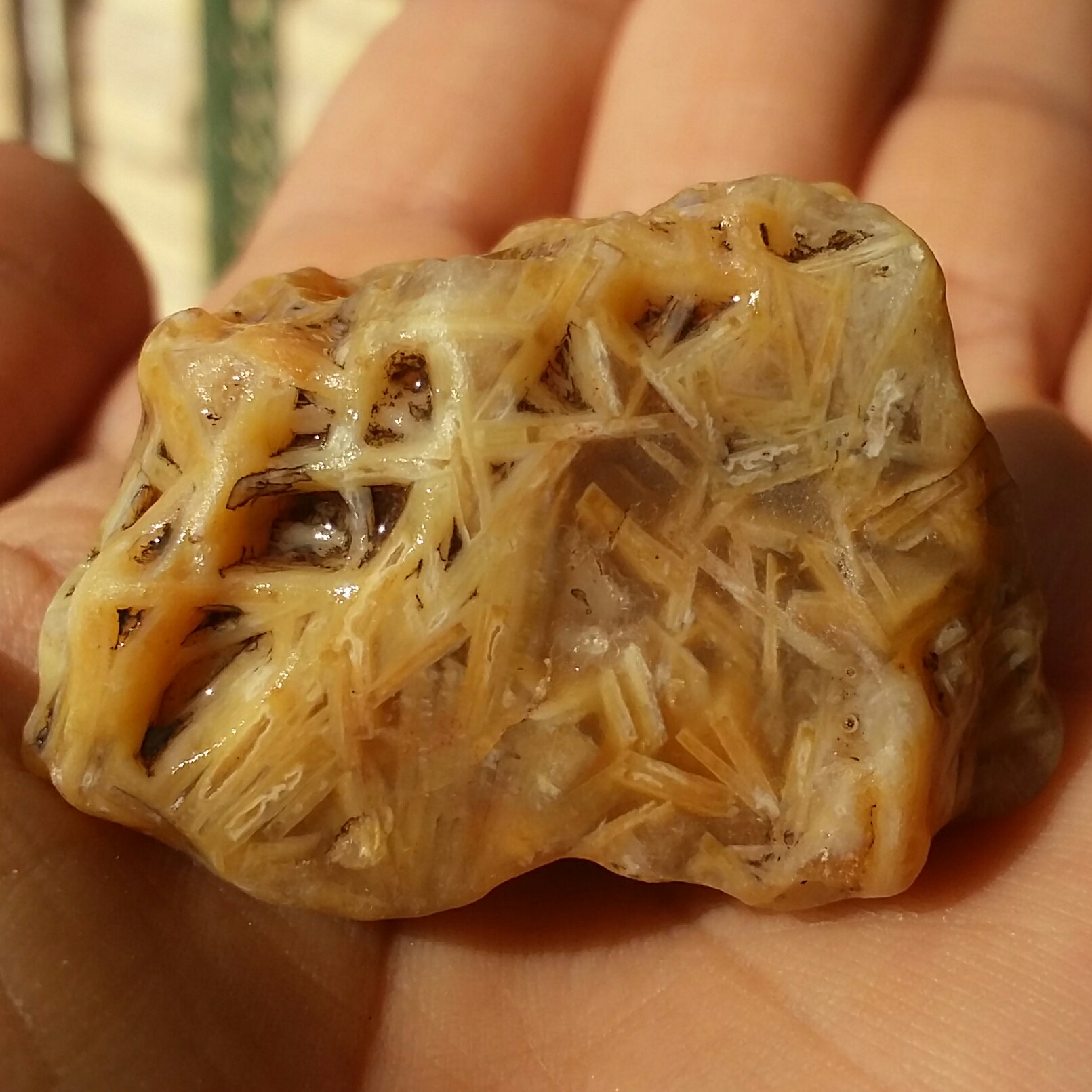 سنگ راف عقیق عسلی رتایل دار خاااص 100در 100 طبیعی محششششر