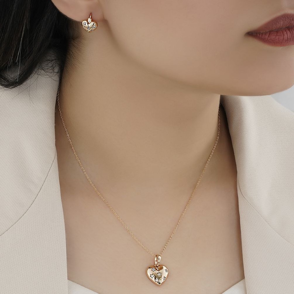 نیم ست ژوپینگ طرح قلب پر ستاره به همراه زنجیر استیل به طول 50 سانتیمتر 