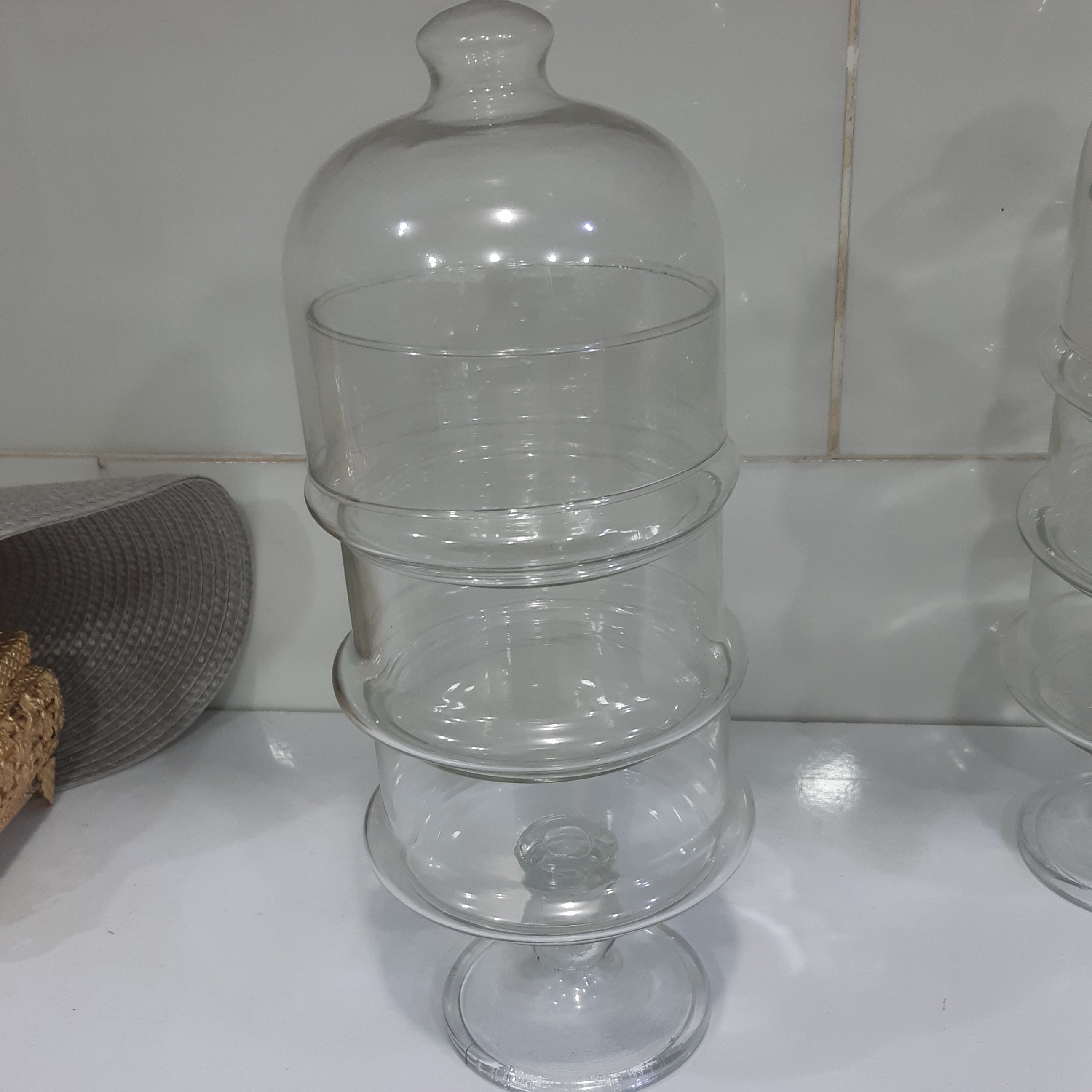بانکه تنقلات پایه دار