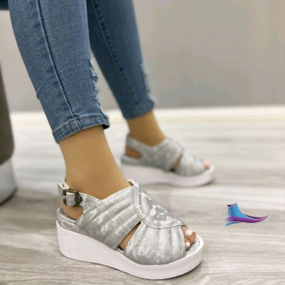 صندل زنانه لژدار