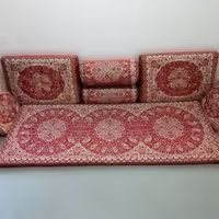 پشتی سنتی شاهنشین طرح ترمه نسترن با زمینه زرشکی 7تیکه  3نفره (ارسال با باربری به همراه پس کرایه)