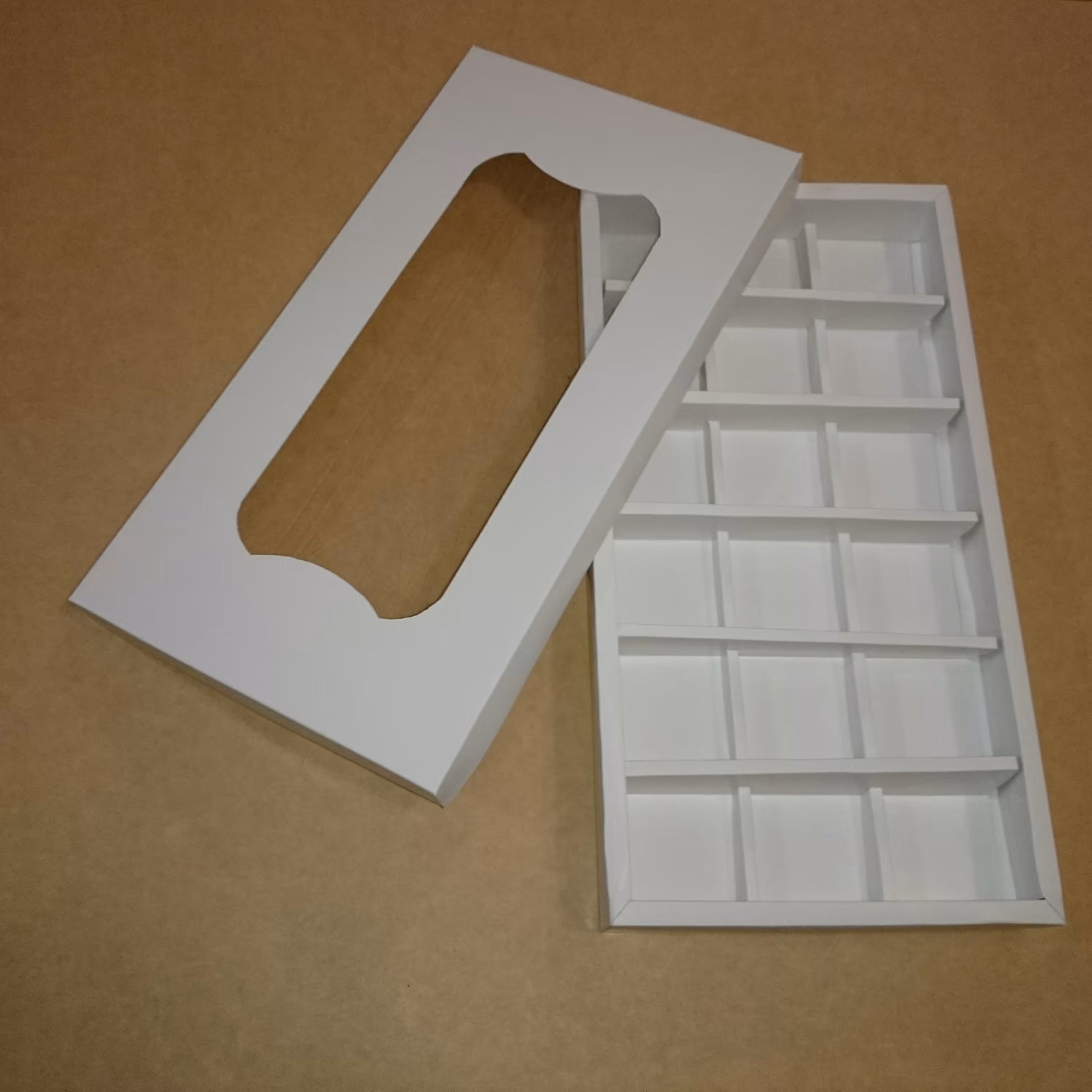 جعبه مشبک 18 تایی