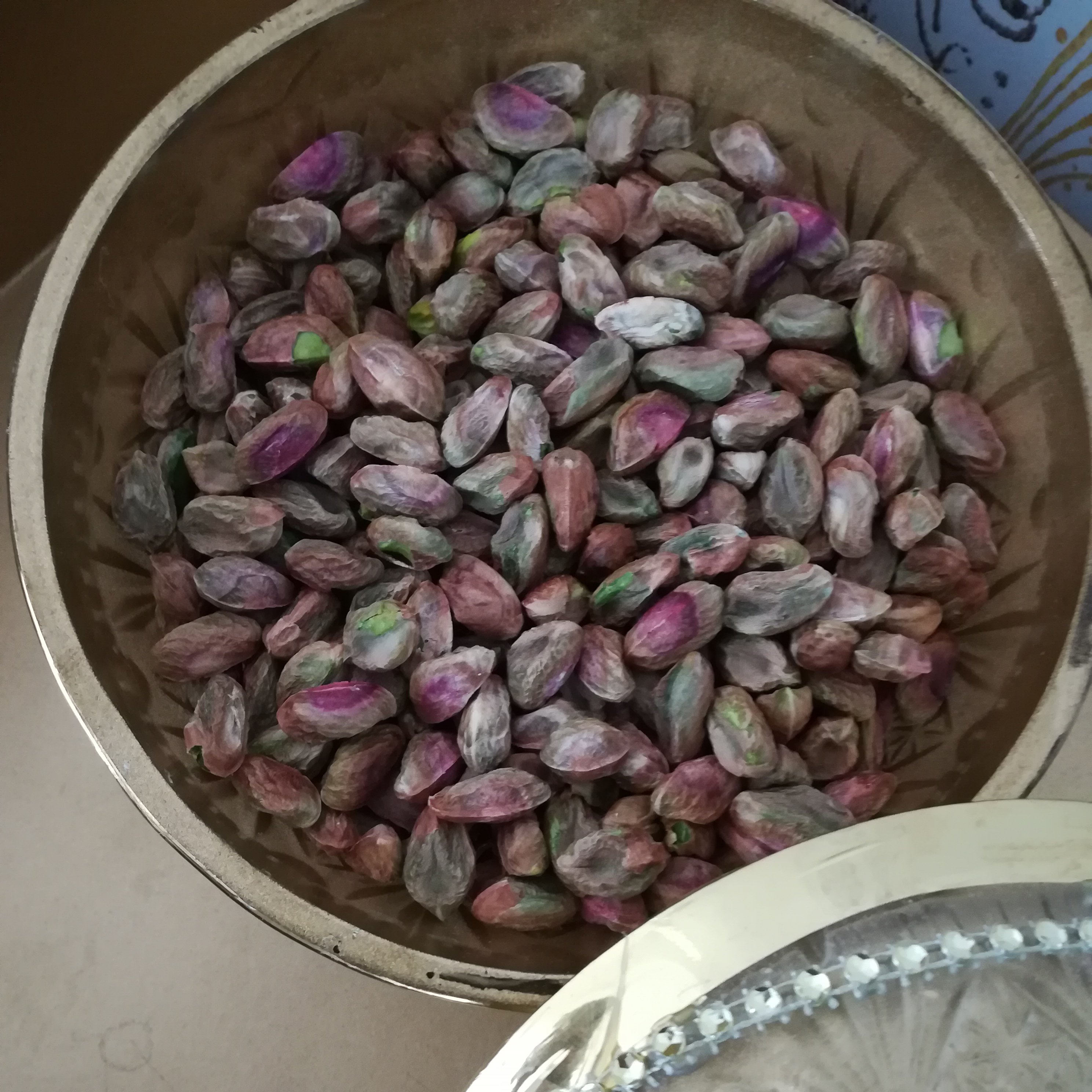 مغز پسته فندقی درجه یک 100گرم محصول زرند
