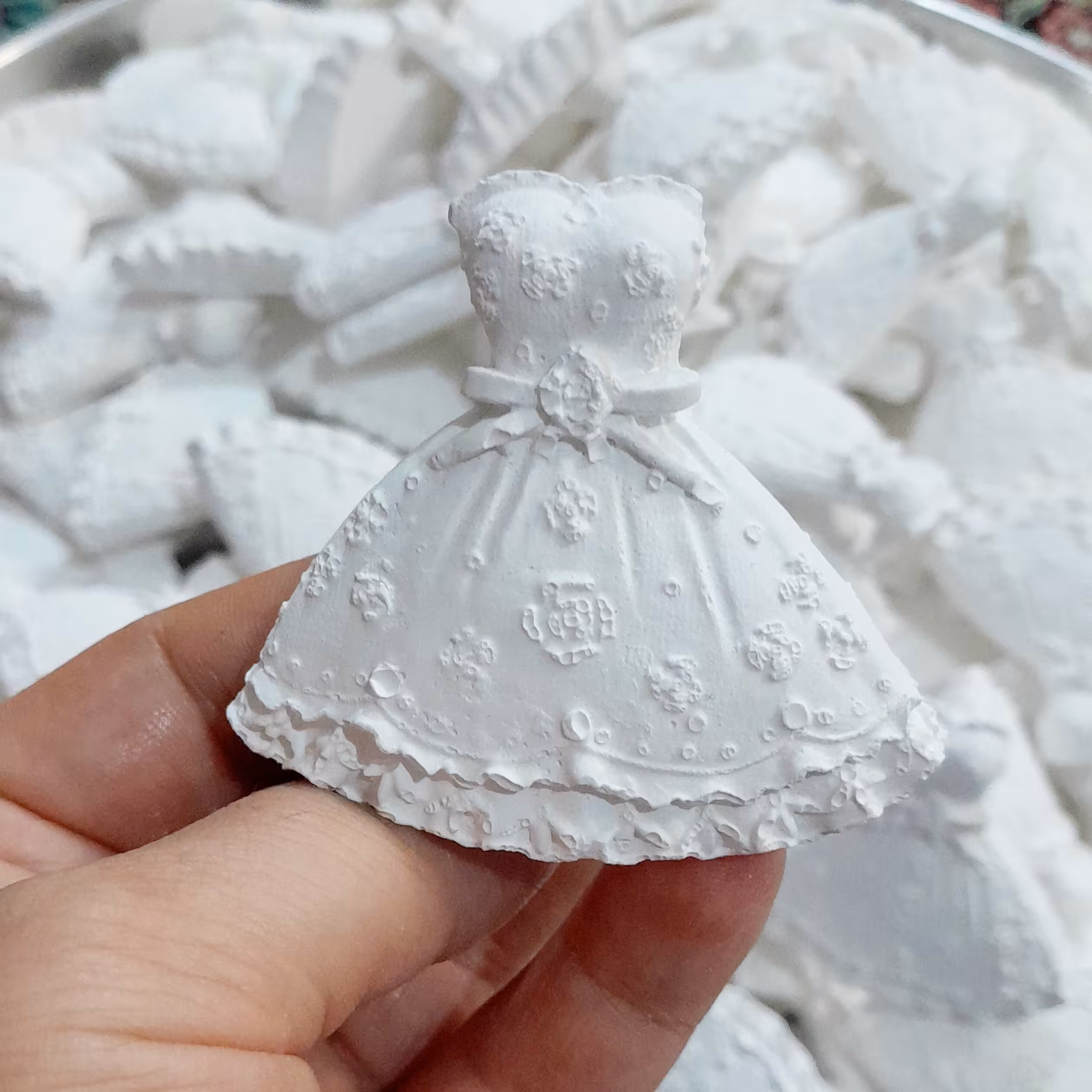 گیفت خام لباس عروس