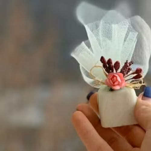 گیفت مکعب، قیمت گیفت عروس