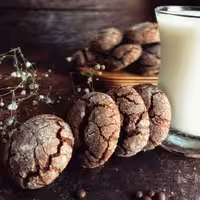 کوکی کاکائویی ساده،بسیار ترد و بافتی لطیف  بدون مواد نگهدارنده 