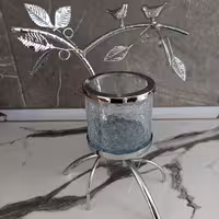 شمعدان مدل برگ رزی نقره ایی                