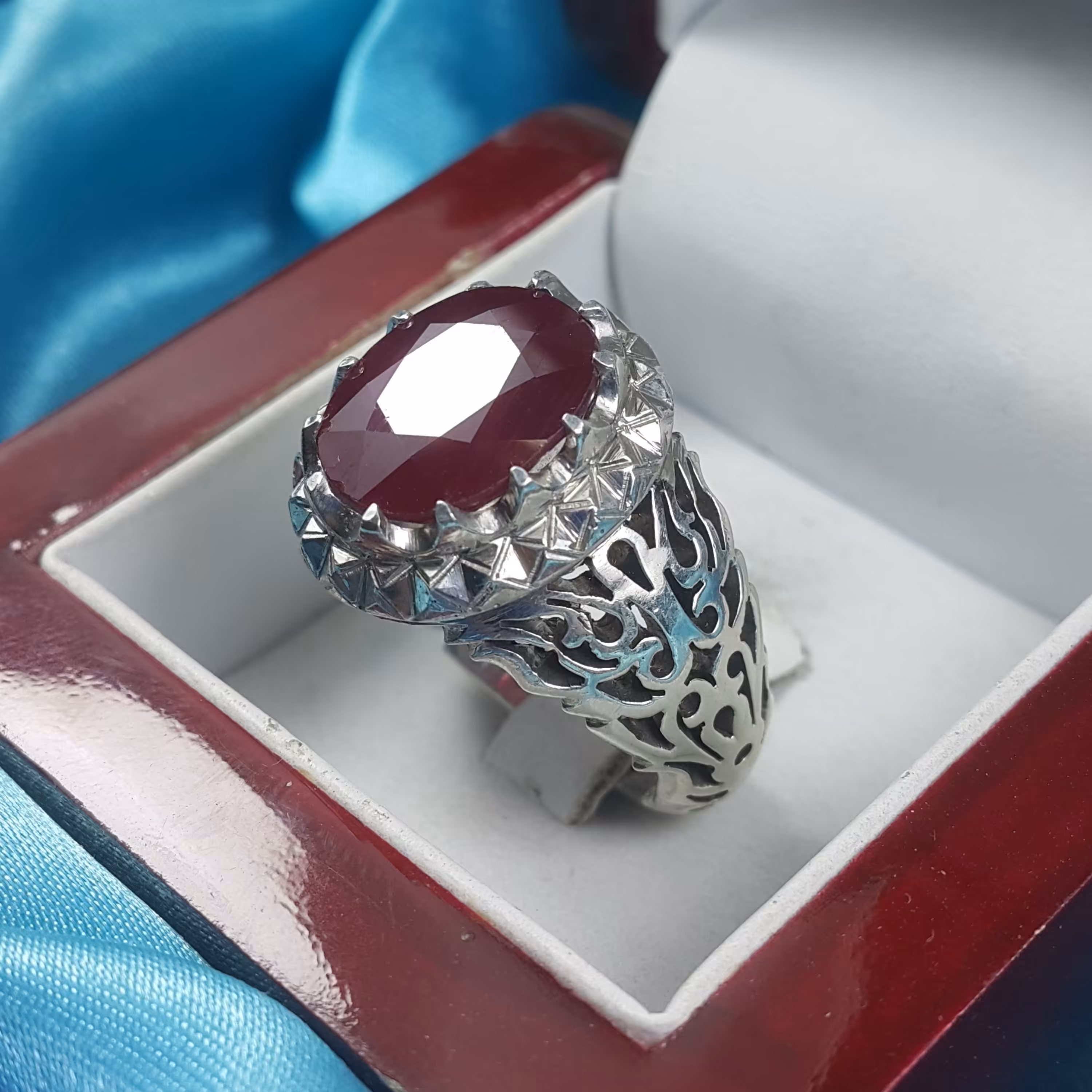 انگشتر یاقوت سرخ (1)