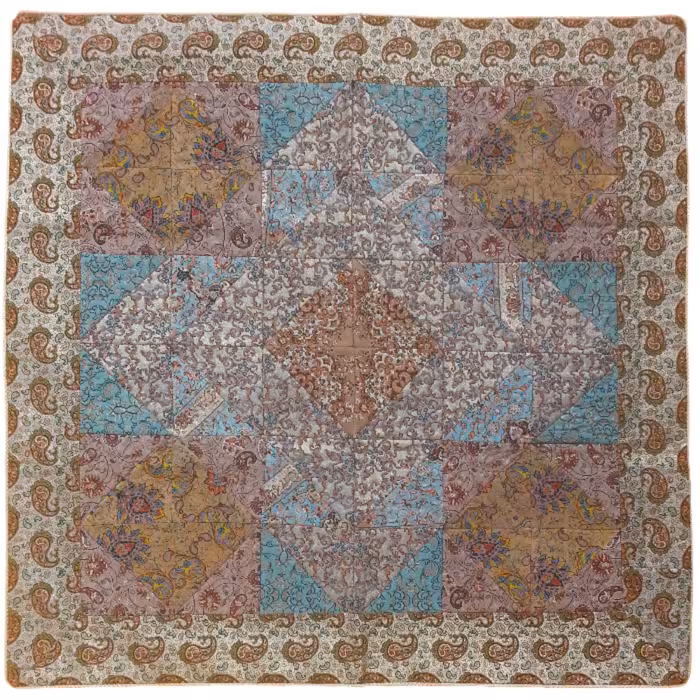 رومیزی ترمه ابریشم طرح چهل تکه کد TRM140 رنگ آستر طوسی