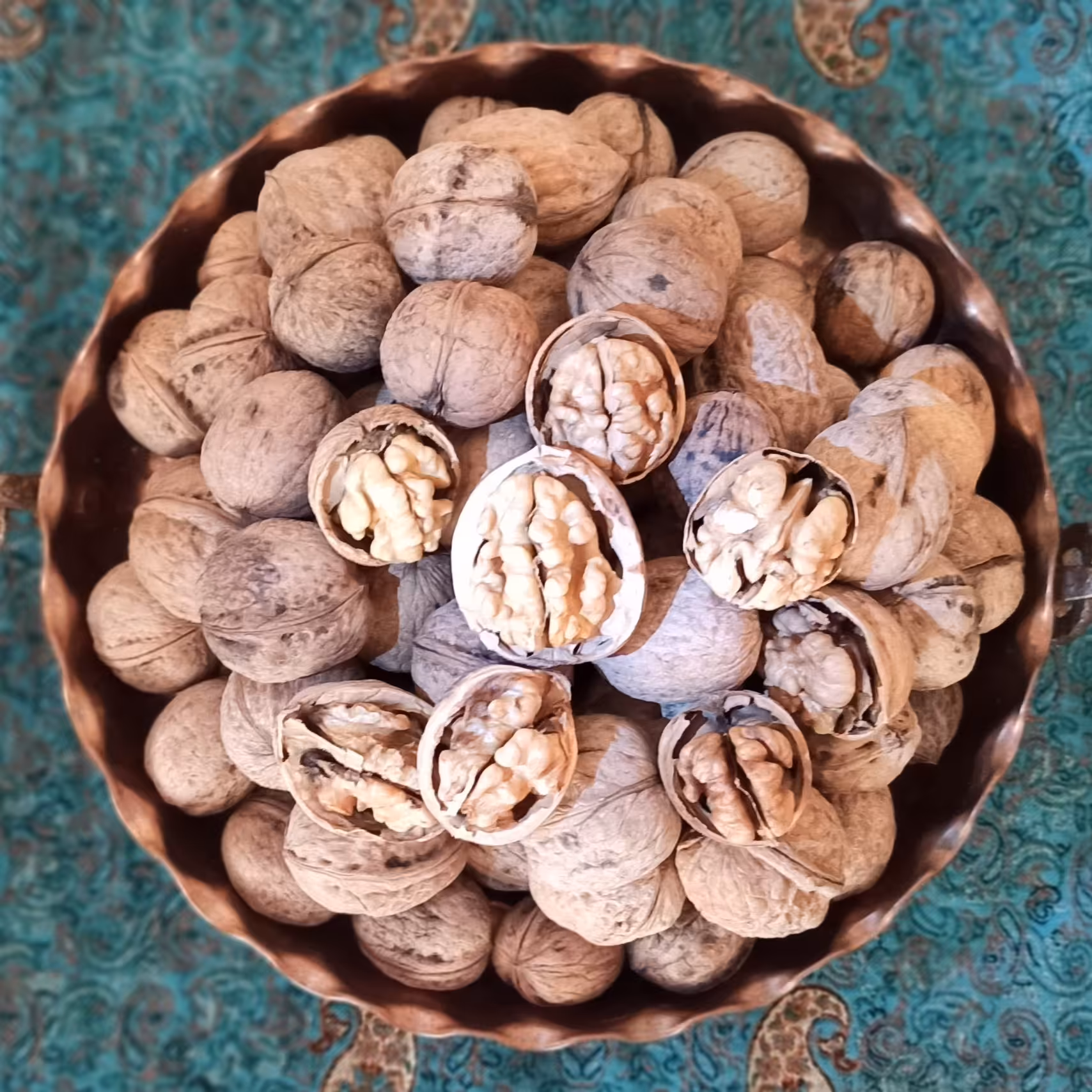 گردوی همدان پوست نازک مغز سفید امسالی (900 گرم)