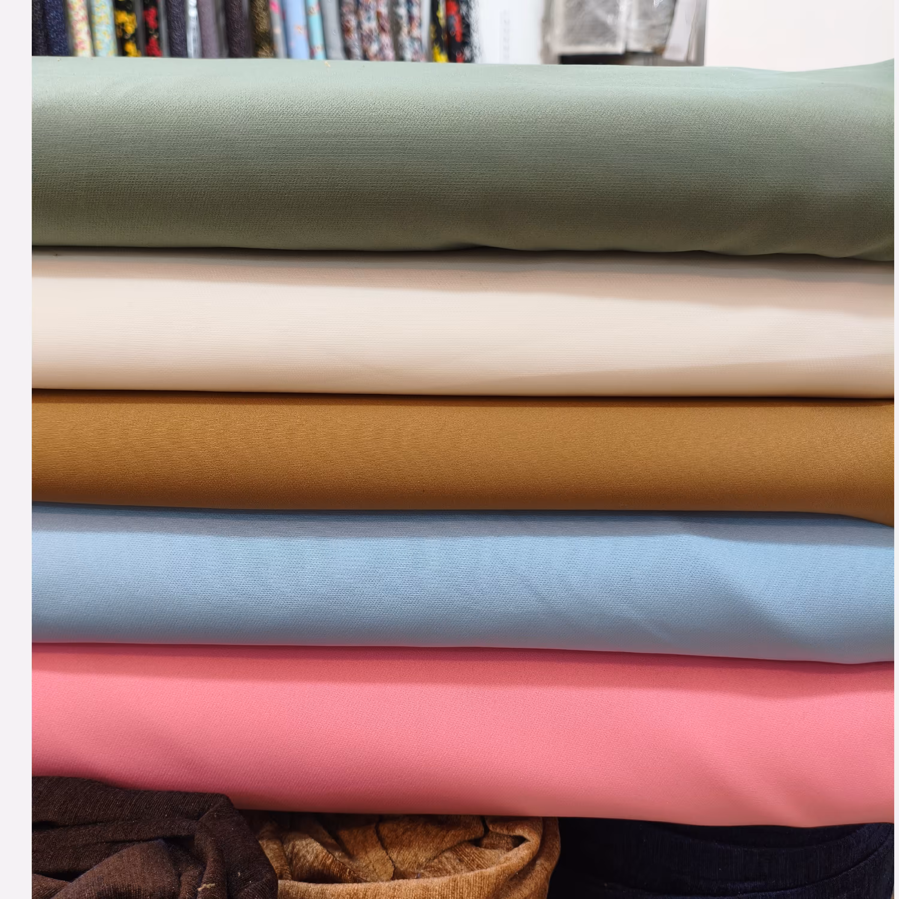 پارچه سوپر مازراتی  گرم بالا