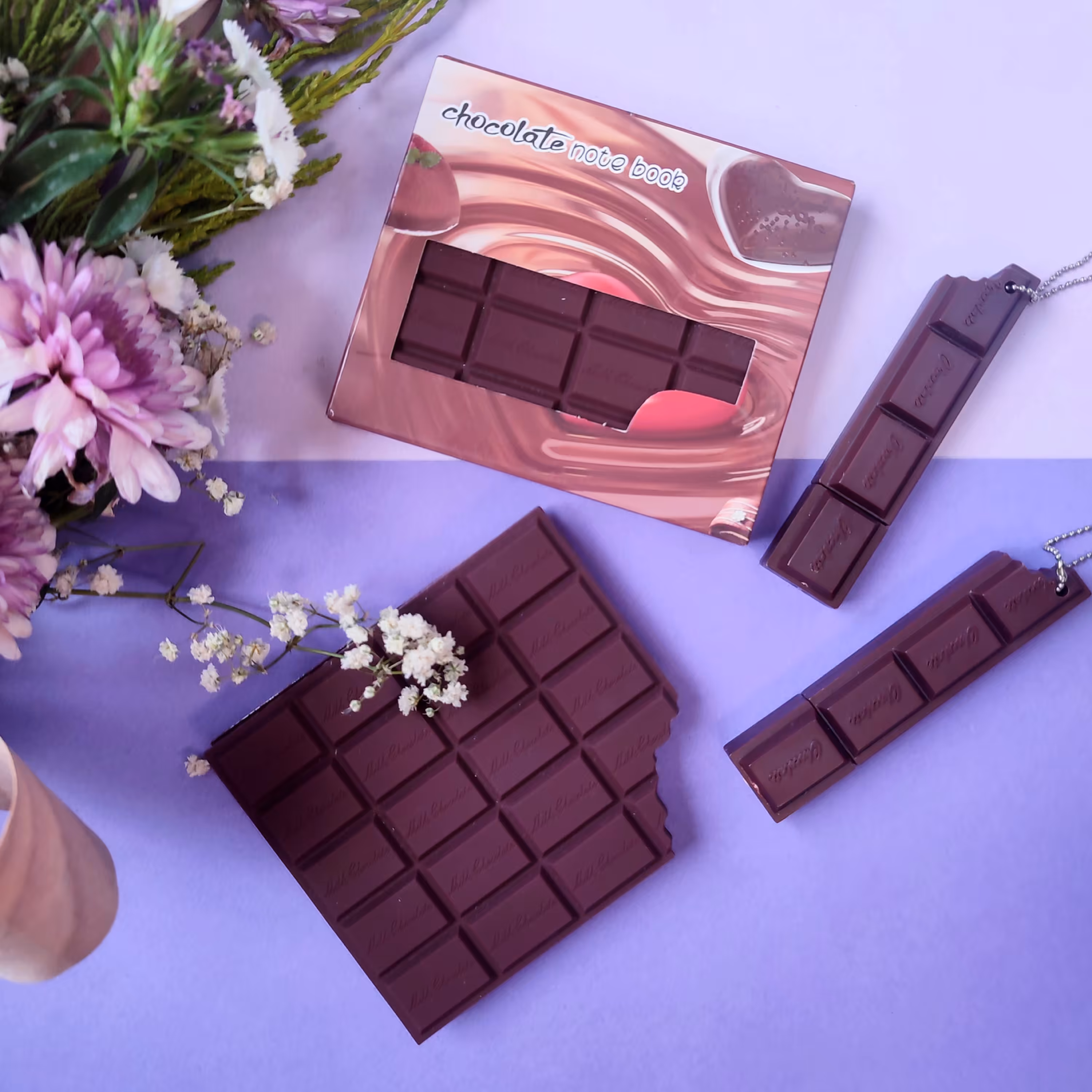 دفترچه شکلاتی با بوی واقعی شکلات (همراه جعبه) 