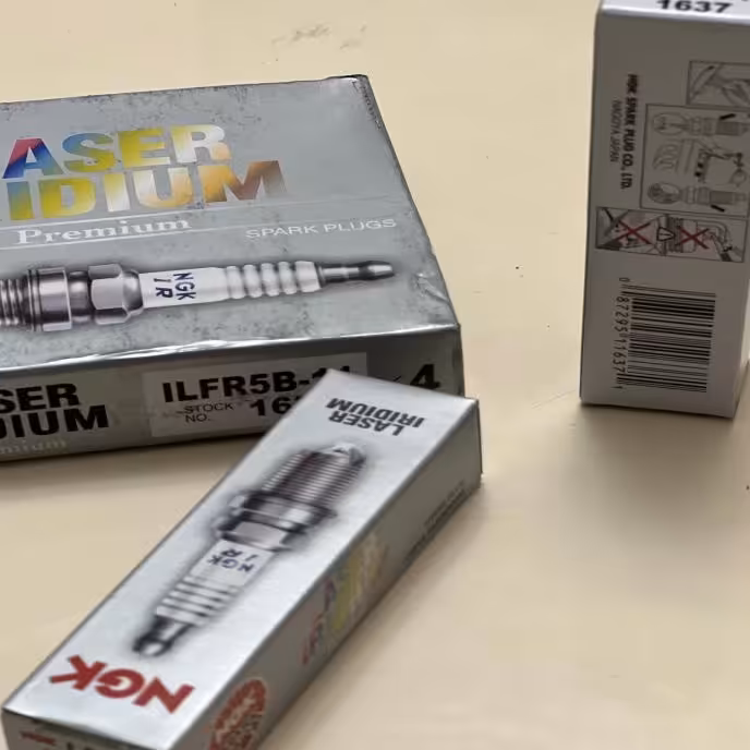 شمع سوزنی ایریدیوم لیزری  ILFR5B11 1637 انجیکا Ngk