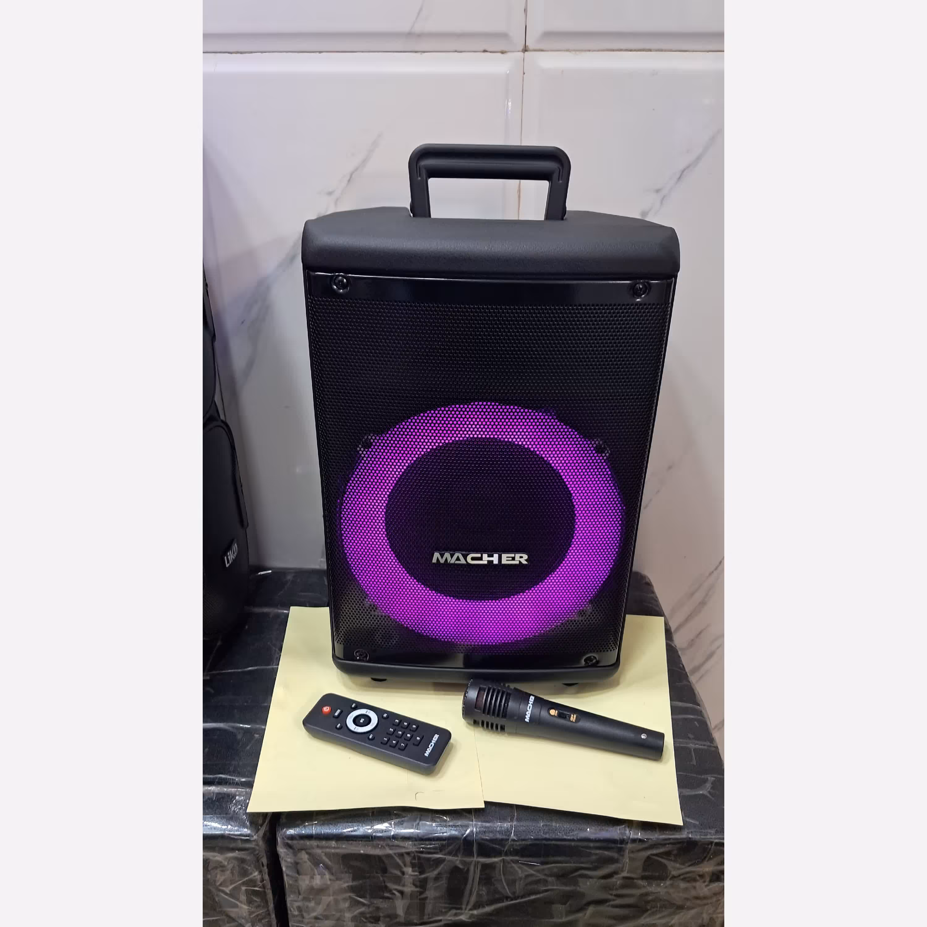 اسپیکربلوتوثی پارتی اسپیکر مچر بمب صداکیفیت عالی قابلحمل2سال گارانتی ارسال رایگان اسپیکرچمدانی