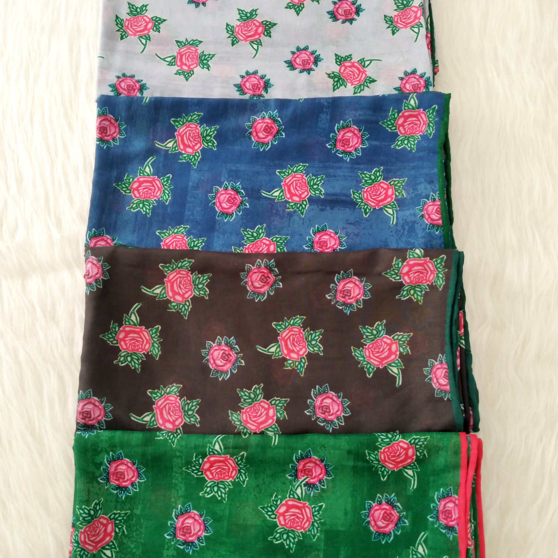 روسری طرح خاتون