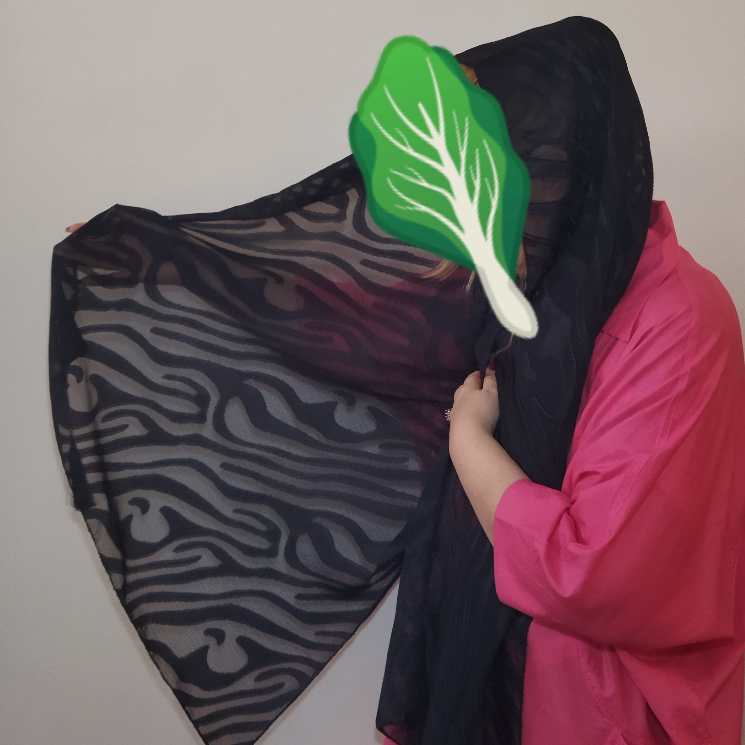 شال کرپ گل برجسته