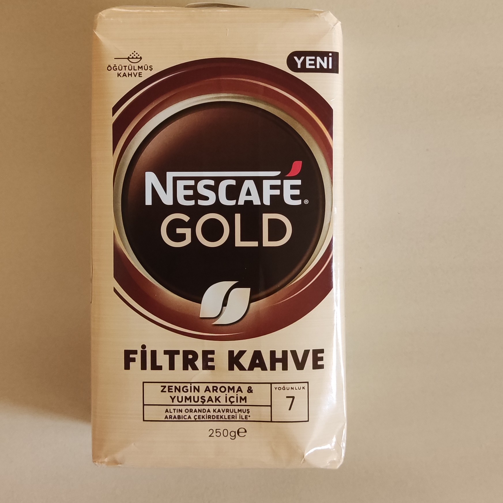پودر قهوه اسپانیا یی محصول اسپانیا بسته بندی ترکیه Nescafe Gold  
