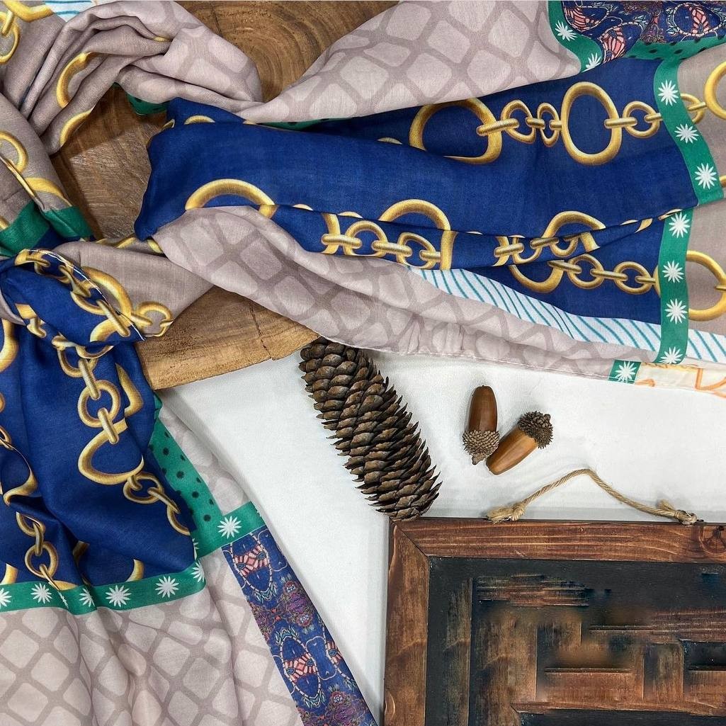 شال زنانه آبی طرحدار