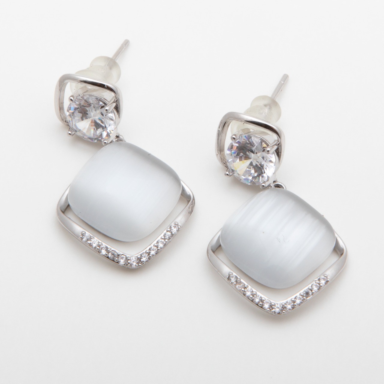 گوشواره ی رنگ خاص