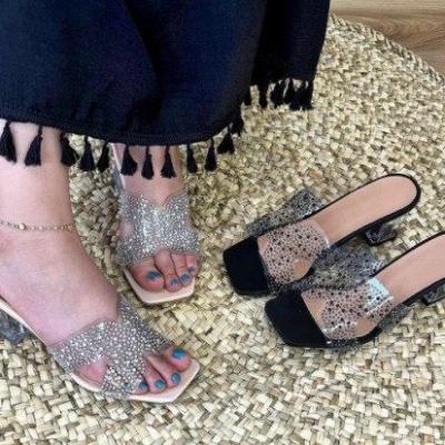 صندل طلقی مجلسی پاشنه شیشه ای جلوباز مدل نگینی