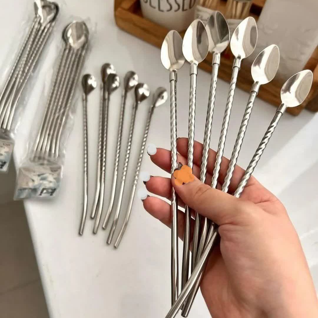 قاشق نی دار استیل طرح پیچی مناسب نوشیدنی و شربت بسته 6عددی با فرچه طول 23قاشق شربت خوری نی دار