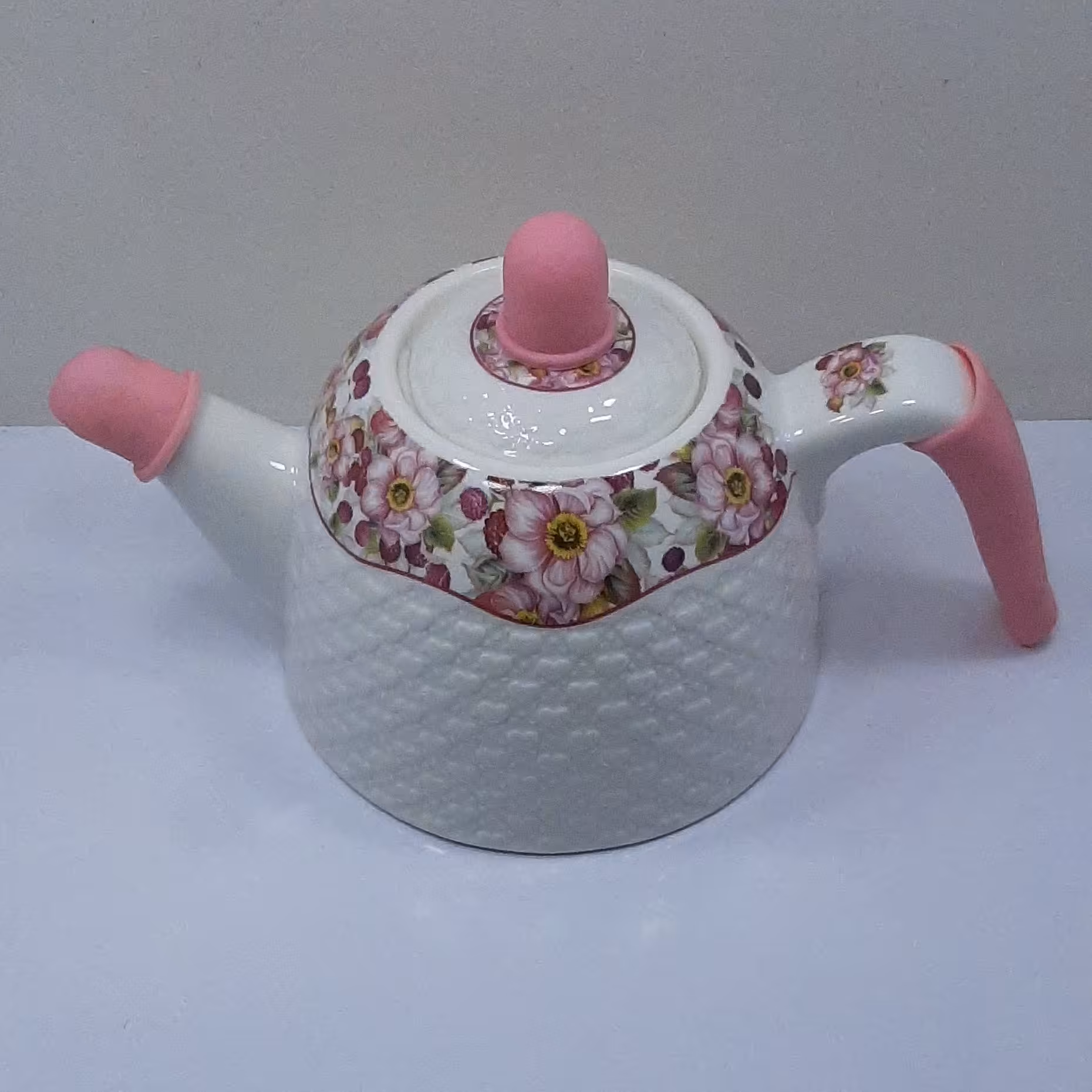 قوری چینی گلگلی