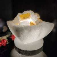 آباژور سنگ نمک مدل کاسه مربع پایه‌سنگی