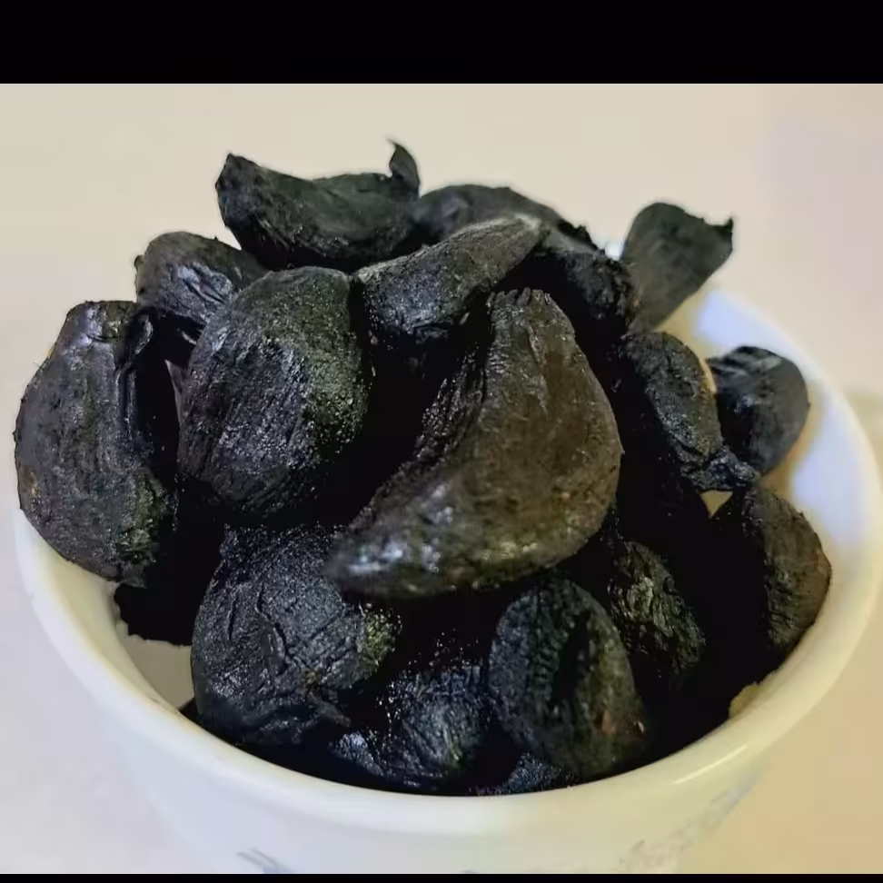 سیر سیاه پاک شده و دست چین شده 100گرمی (بسته 2عددی)