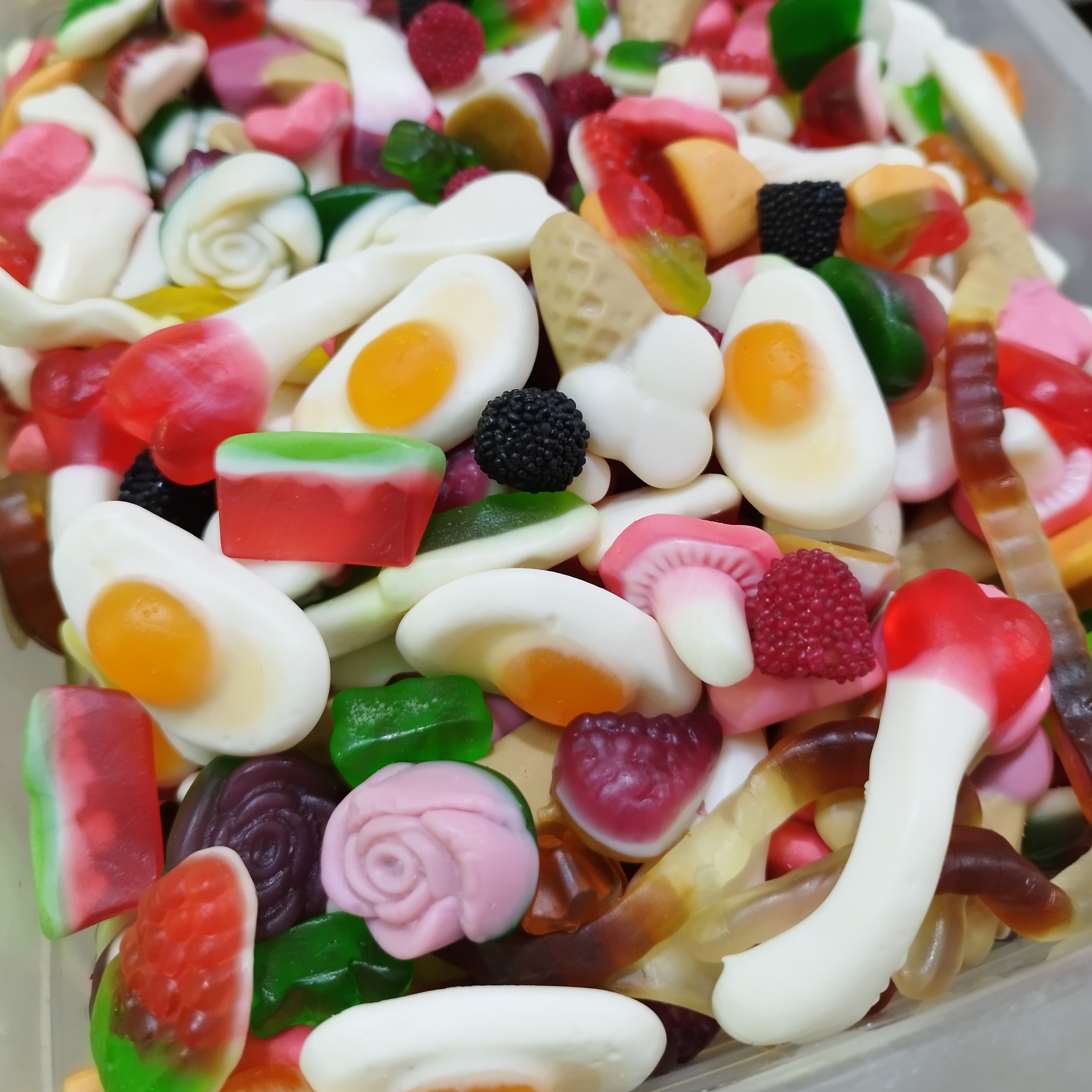 پاستیل مخلوط خارجی ببتو (یک کیلو) خوشمزه میکس bebeto