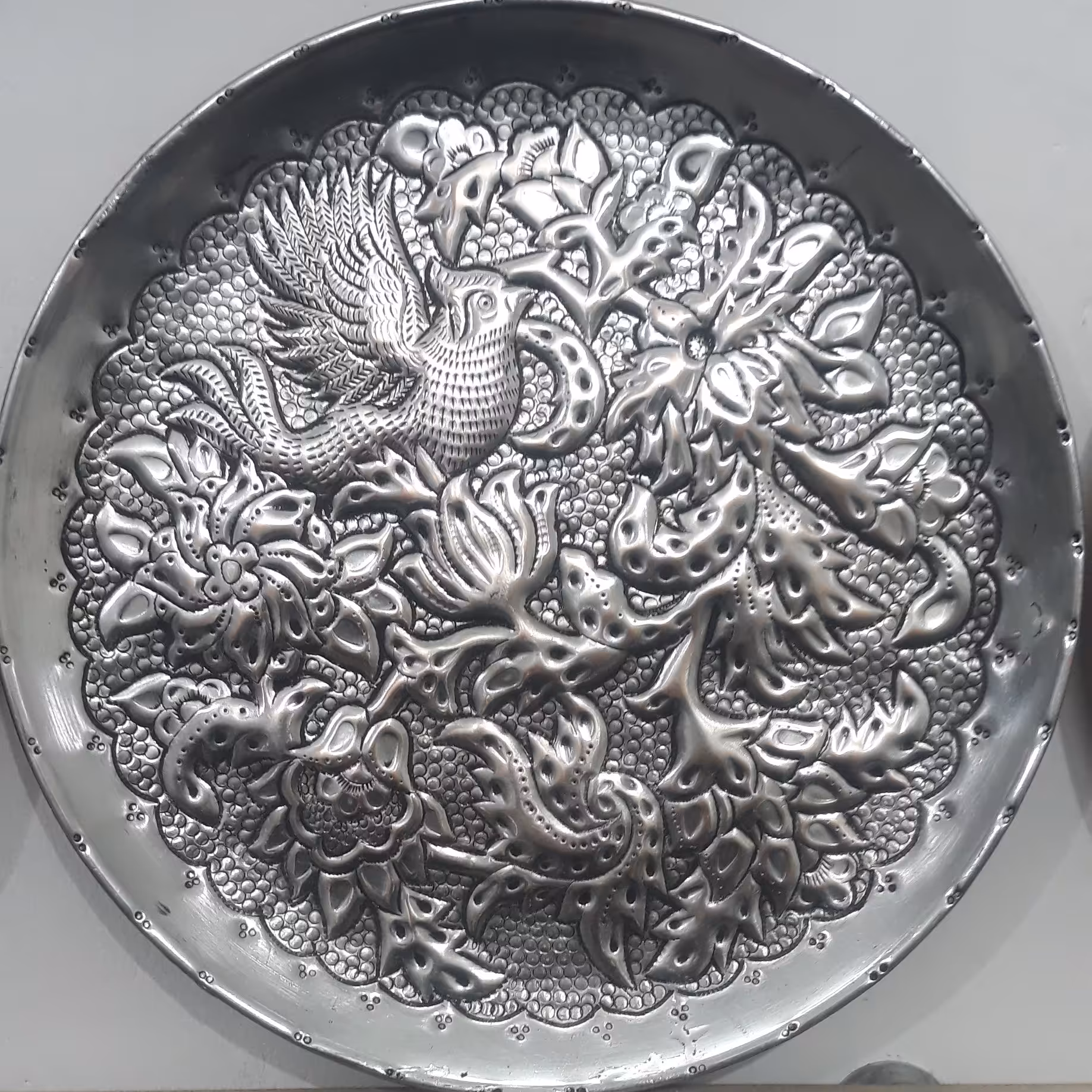 قلم زنی زرین زنجان
بشقاب 25 سانت کار دست هنرمندان زنجان